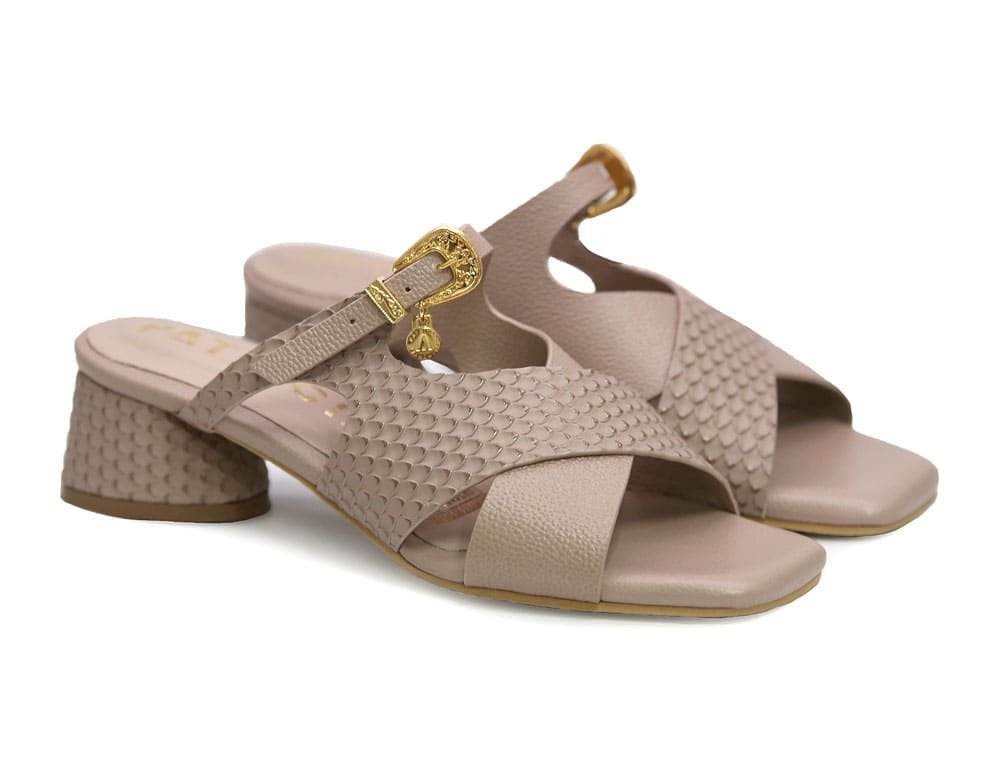 Alternative view of Sandalia en cuero taupe