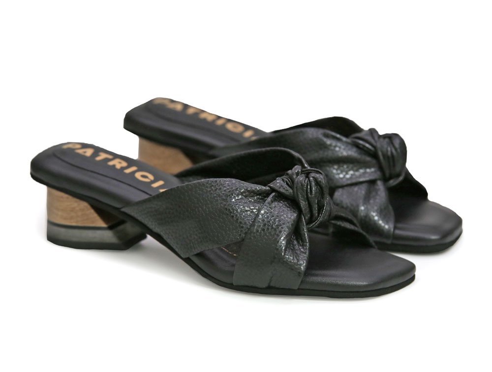 Alternative view of Sandalia en cuero negro