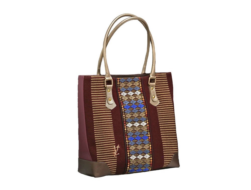 Alternative view of Bolso en cuero cereza