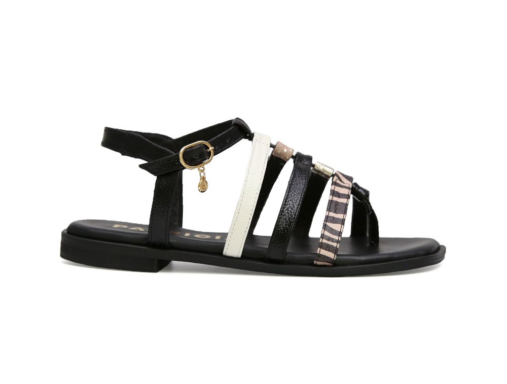 Sandalia en cuero negro