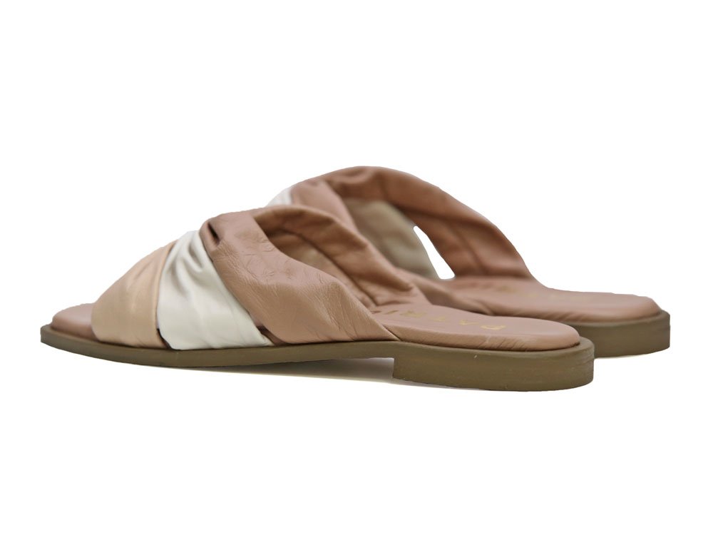 Sandalia en cuero taupe - Image 3