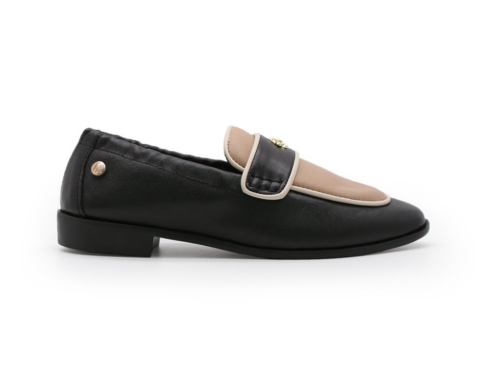Mocasin en cuero negro