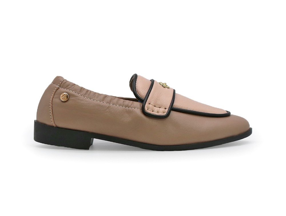 Mocasin en cuero nude