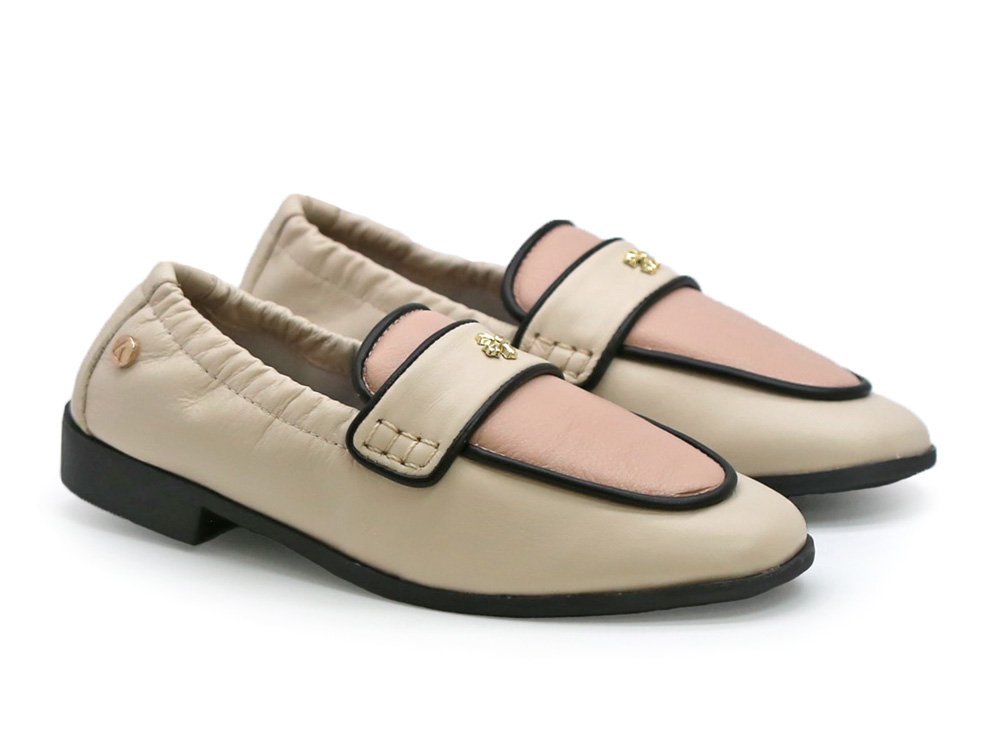 Alternative view of Mocasin en cuero talco