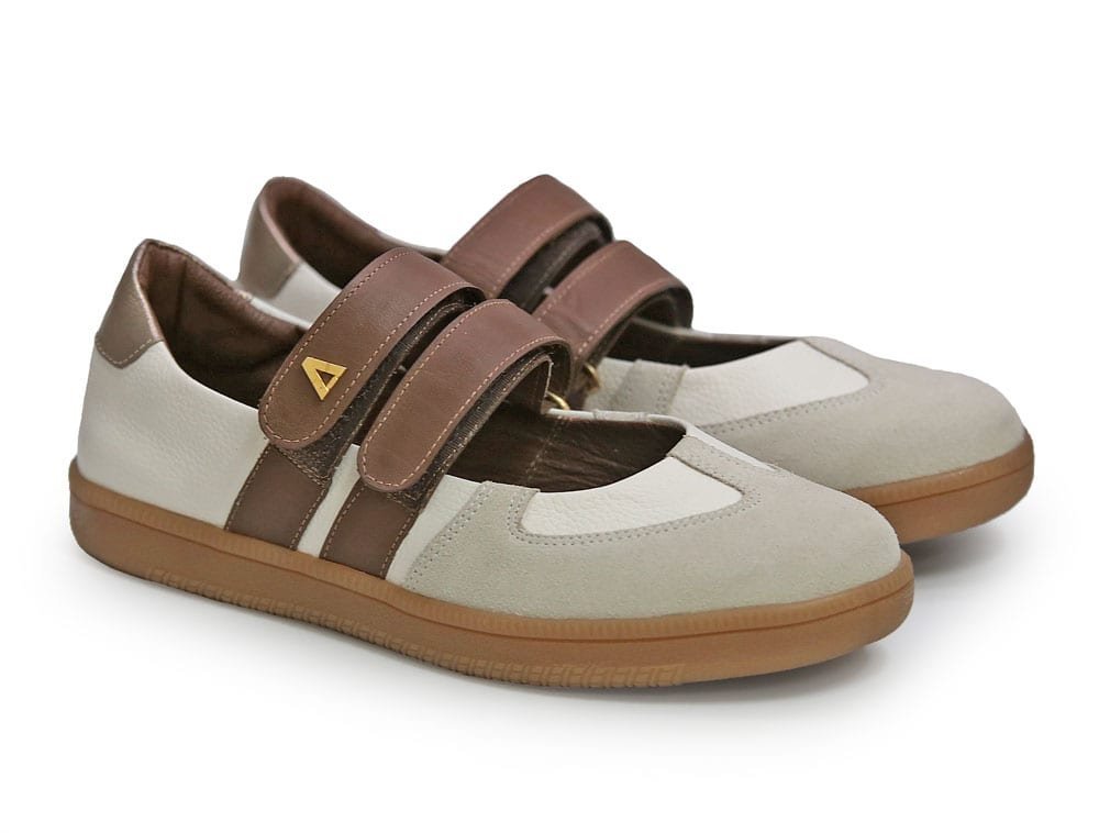 Alternative view of Tenis en cuero castor