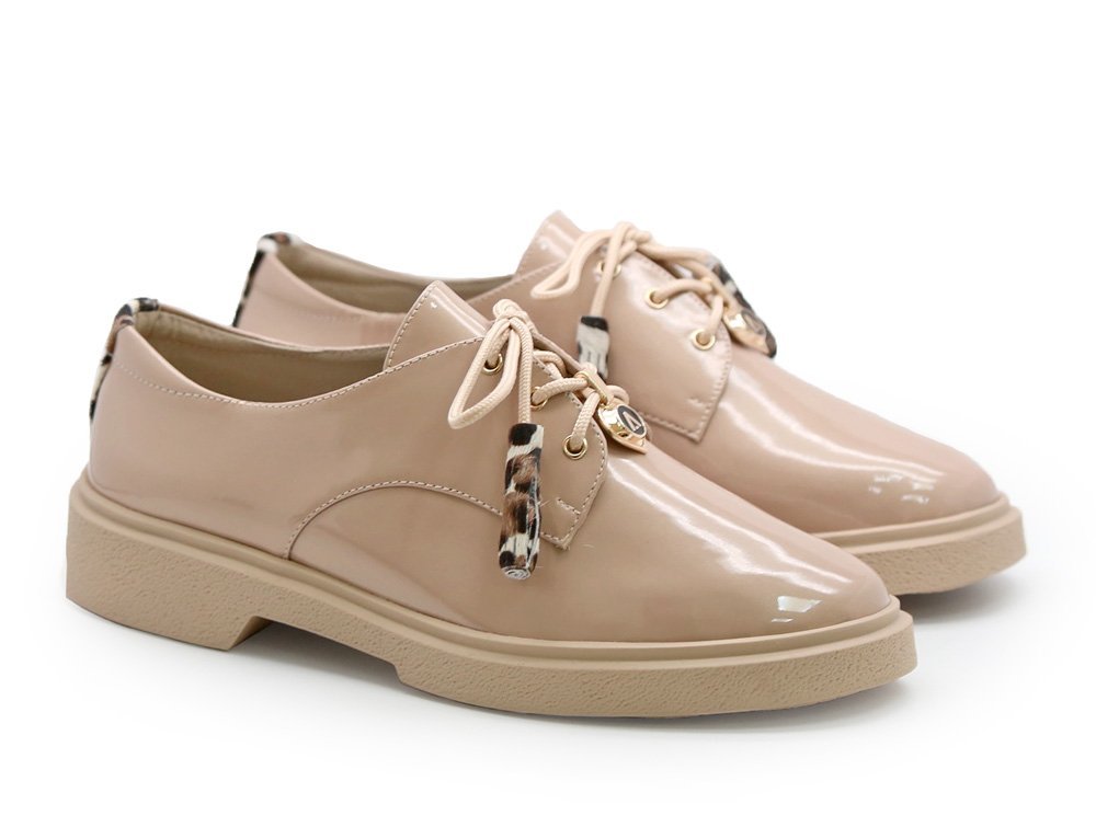 Alternative view of Bolichero en cuero nude