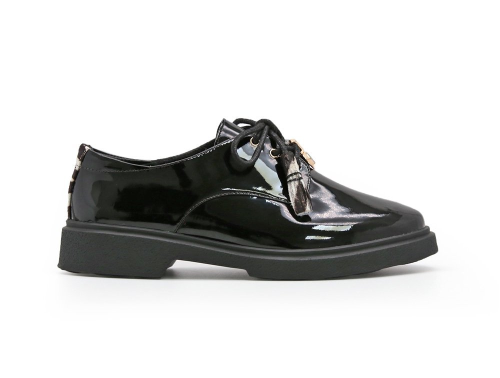 Bolichero en cuero negro