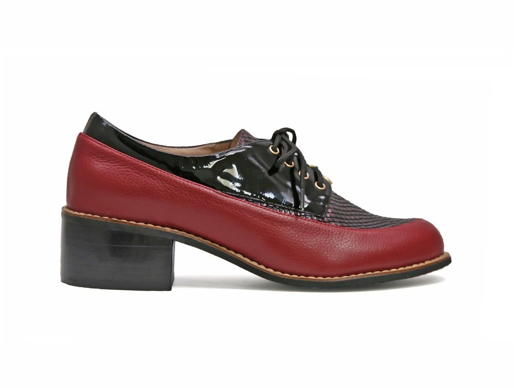 Bolichero en cuero cereza