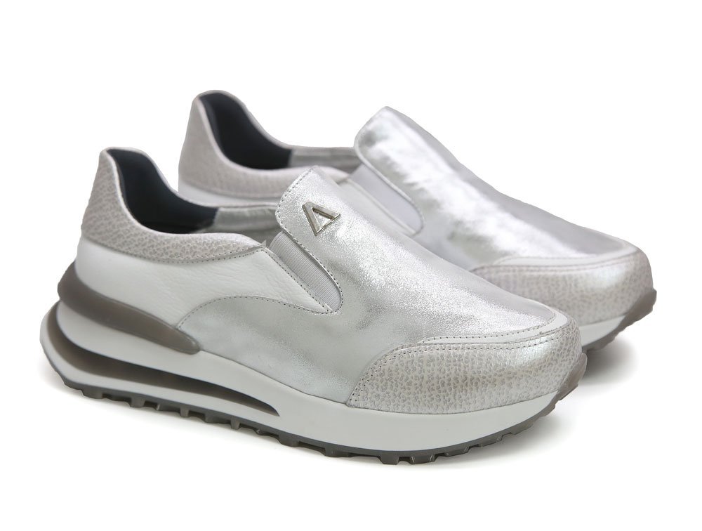 Alternative view of Tenis en cuero plata