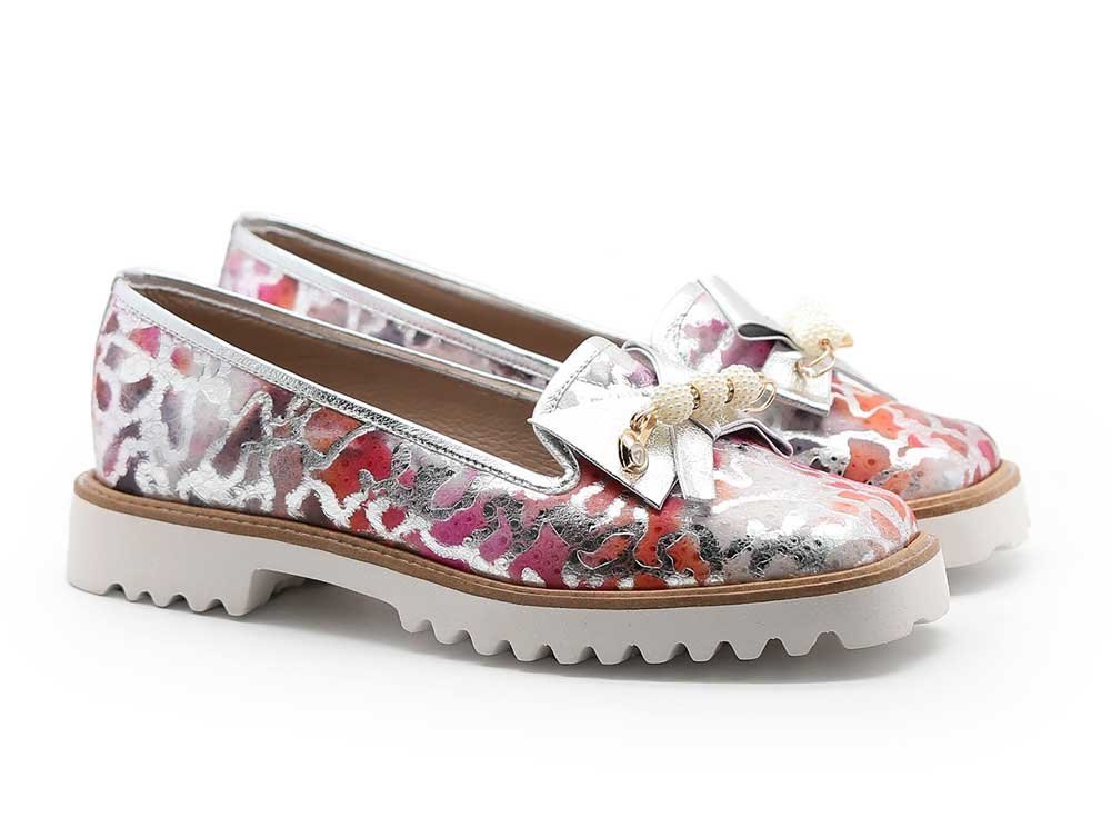 Alternative view of Bolichero en cuero nude