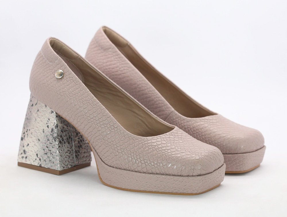 Alternative view of Tacon en cuero PSC6645