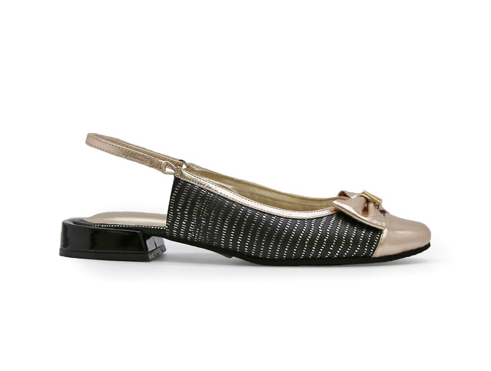 Baleta en cuero negro