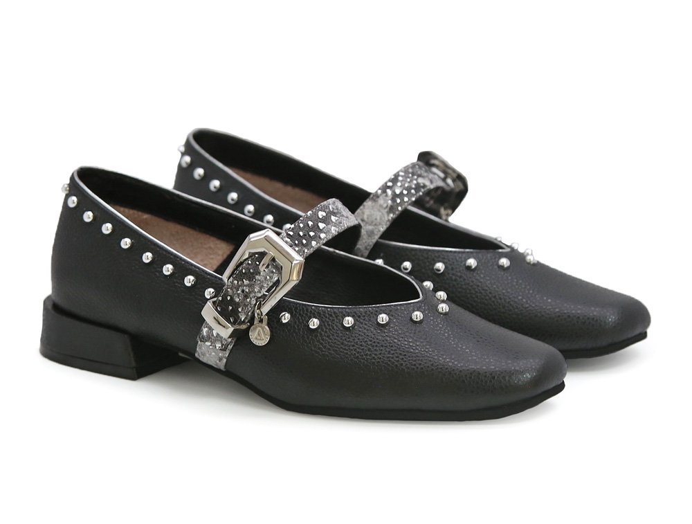 Alternative view of Baleta en cuero negro