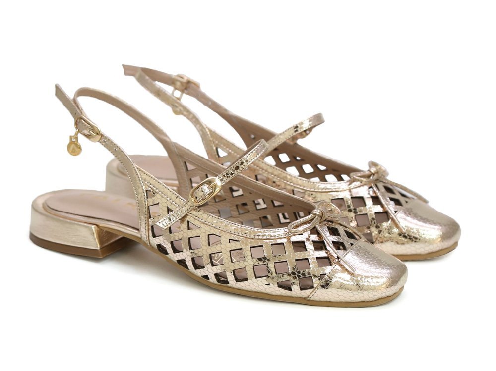 Alternative view of Baleta en cuero oro