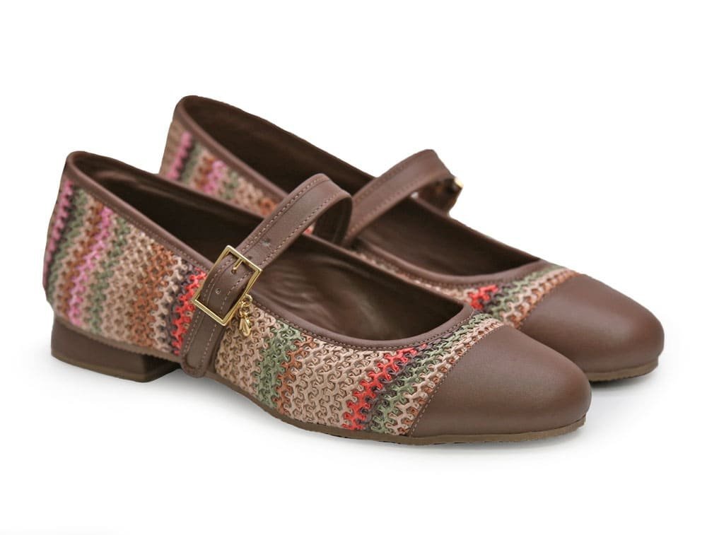 Alternative view of baleta en cuero castor