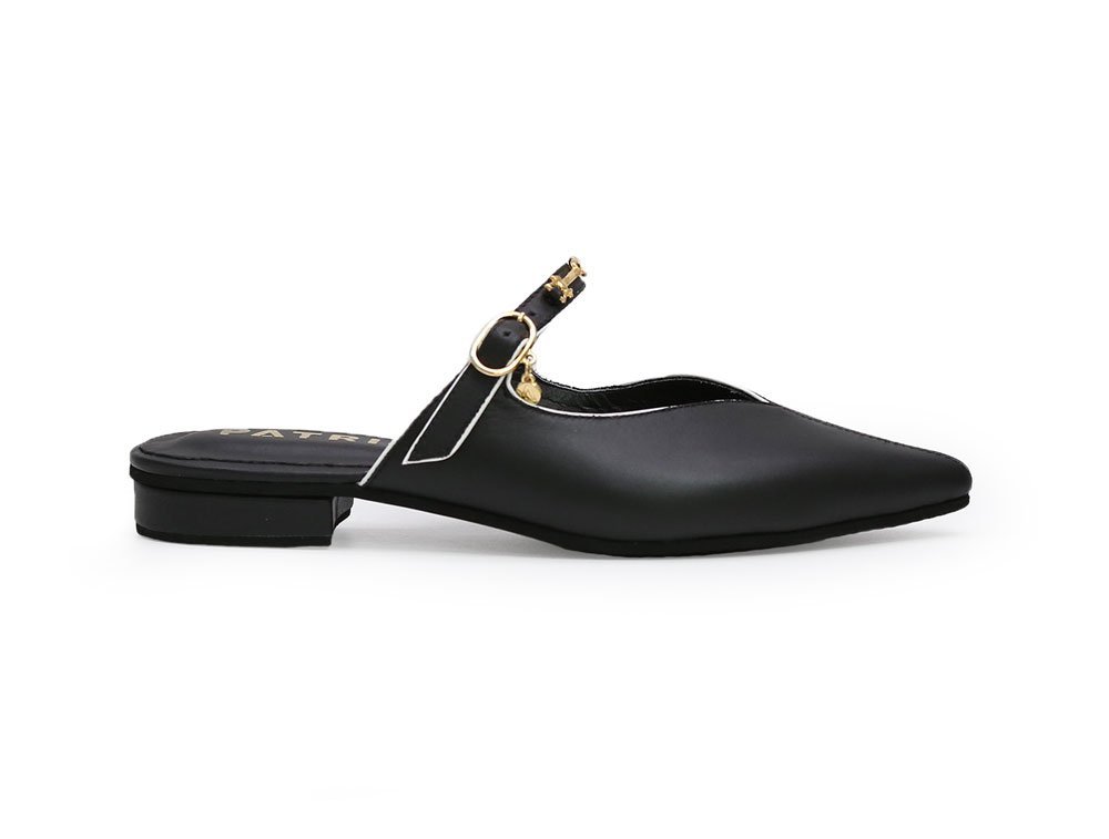 Zueco en cuero negro