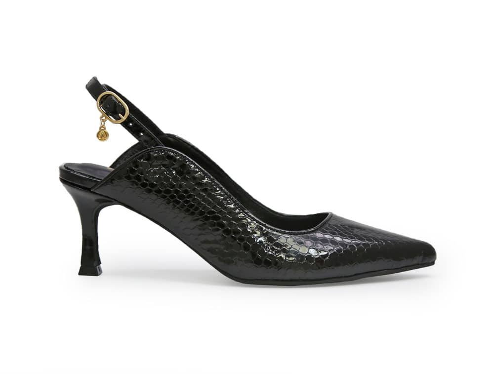 Zapatilla de tacon en cuero negro