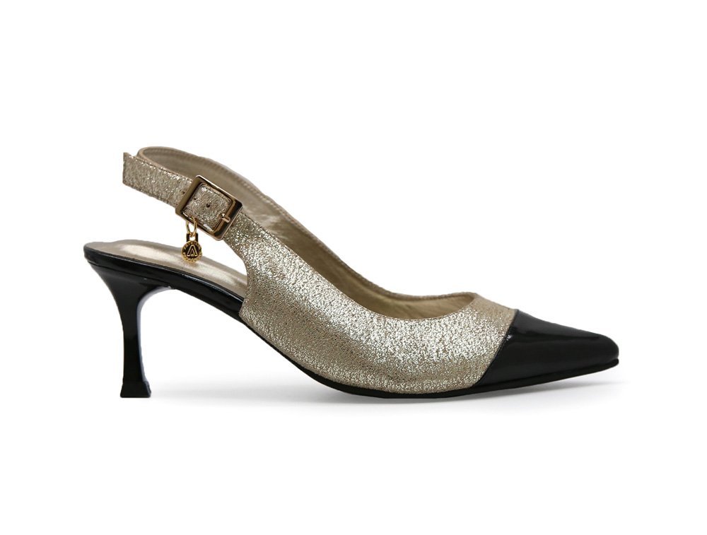 Zapatilla en cuero dorado