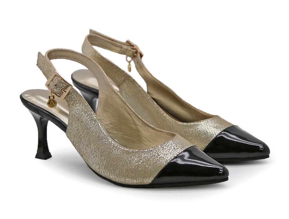 Alternative view of Zapatilla en cuero dorado