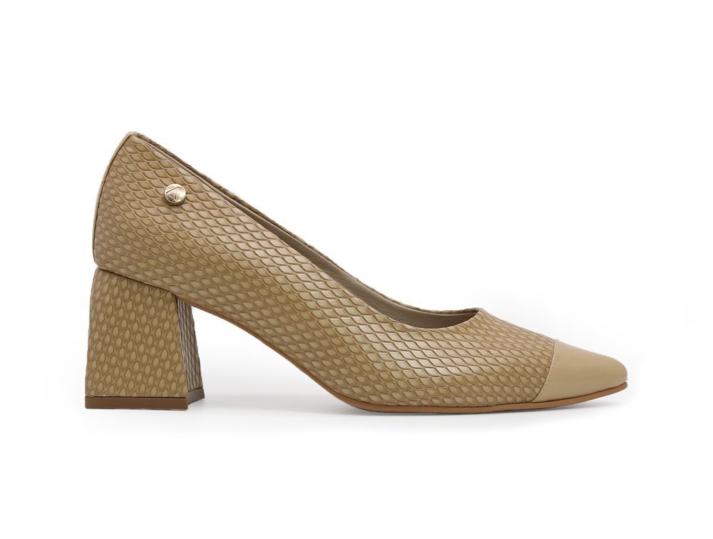Zapatilla de tacon en cuero arena