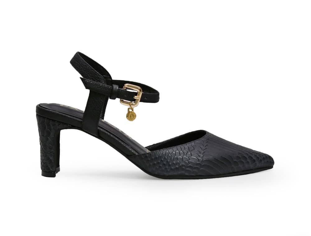 Zapatilla de tacon en cuero negro