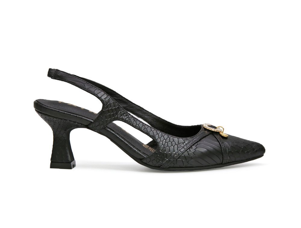Zapatilla de tacon en cuero negro