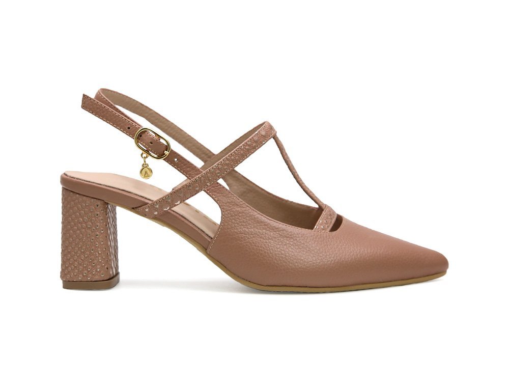 Zapatilla en cuero moca