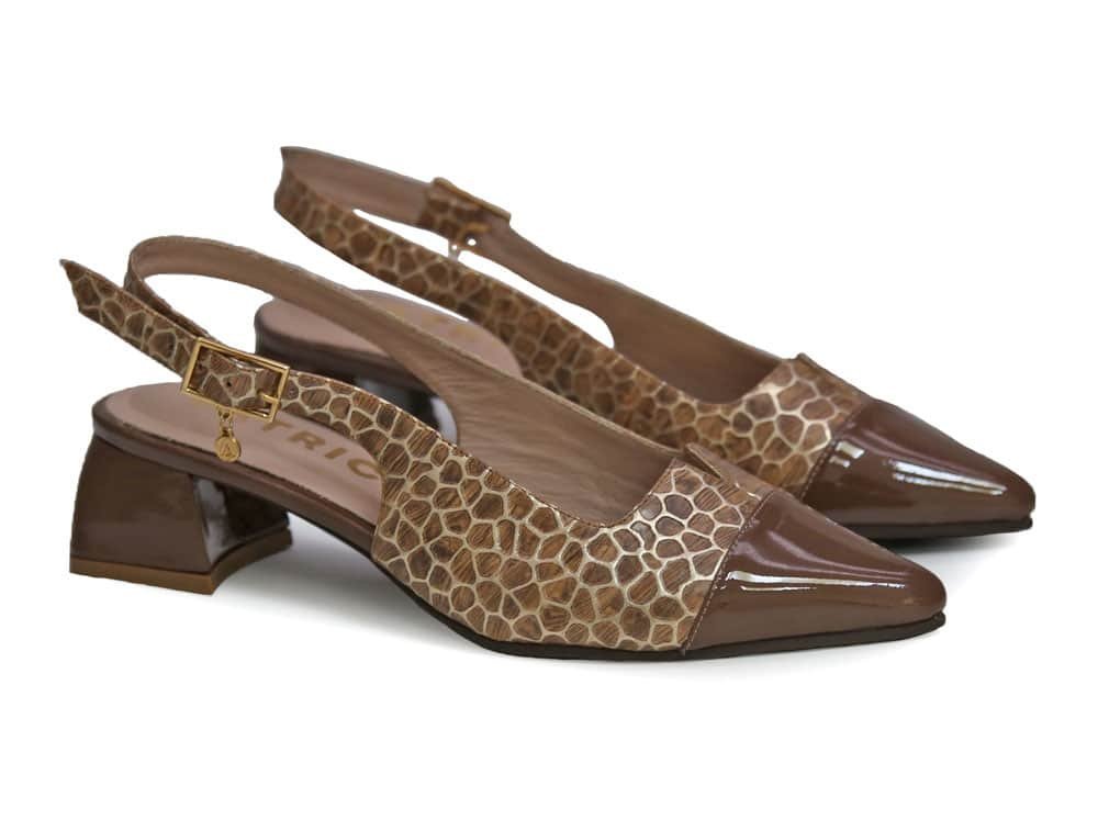 Zapatilla de tacon en cuero miel - Imagen 2