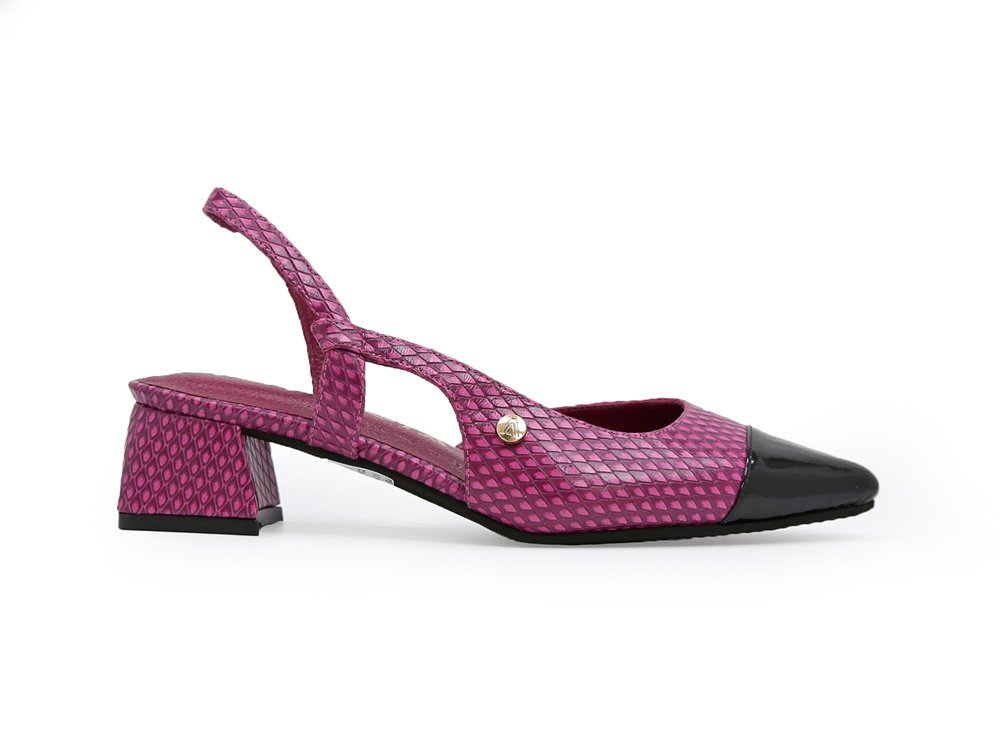 Zapatilla de tacon en cuero morado