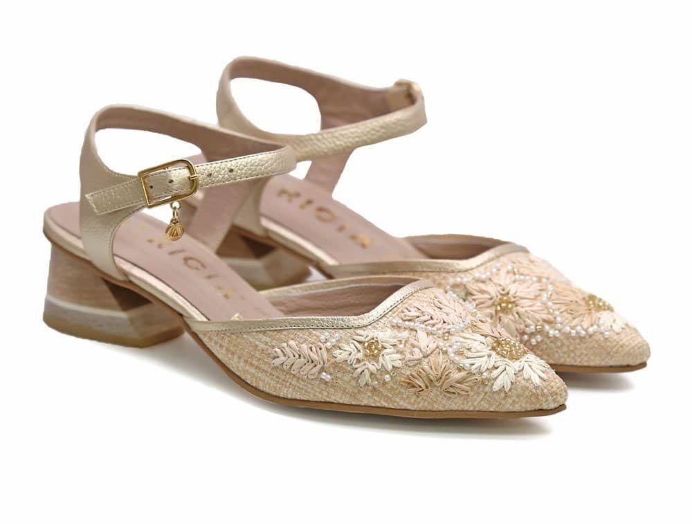 Alternative view of Zapatilla de tacon en cuero oro