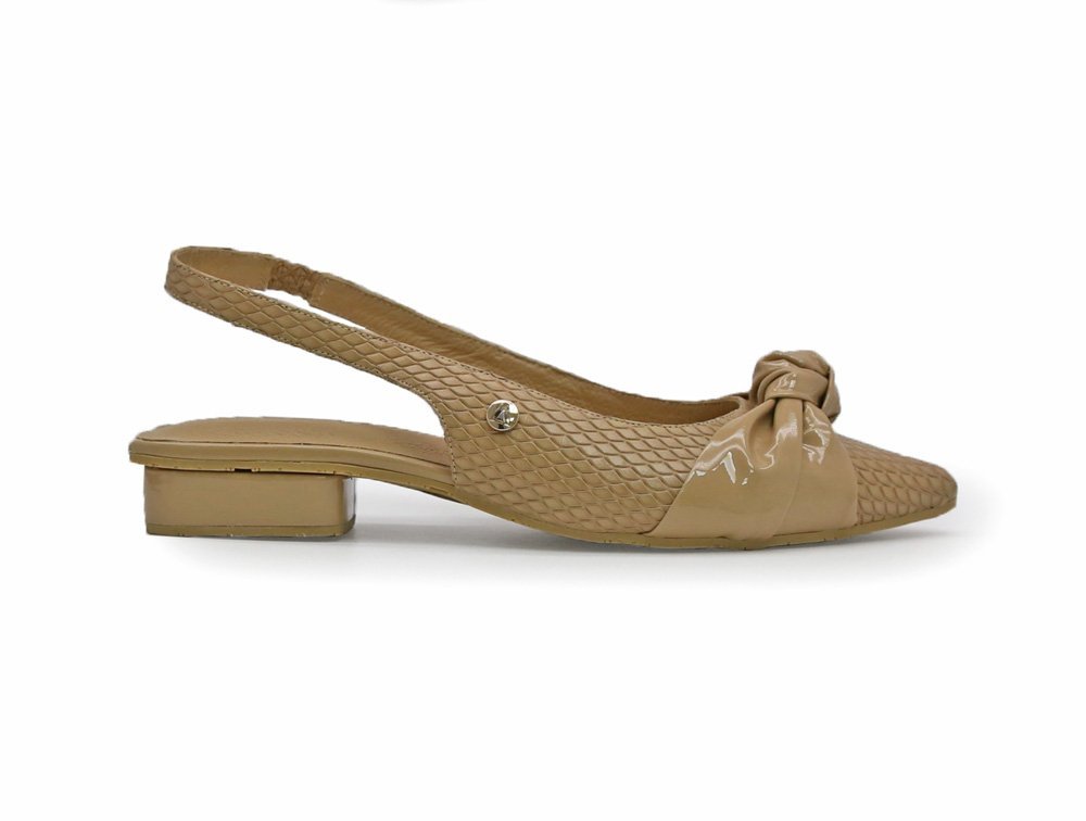 Baleta en cuero arena