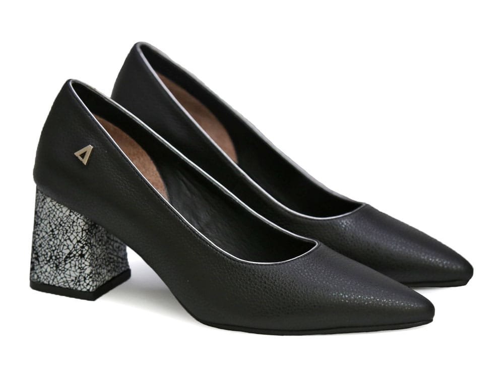 Alternative view of Zapatilla de tacon en cuero negro