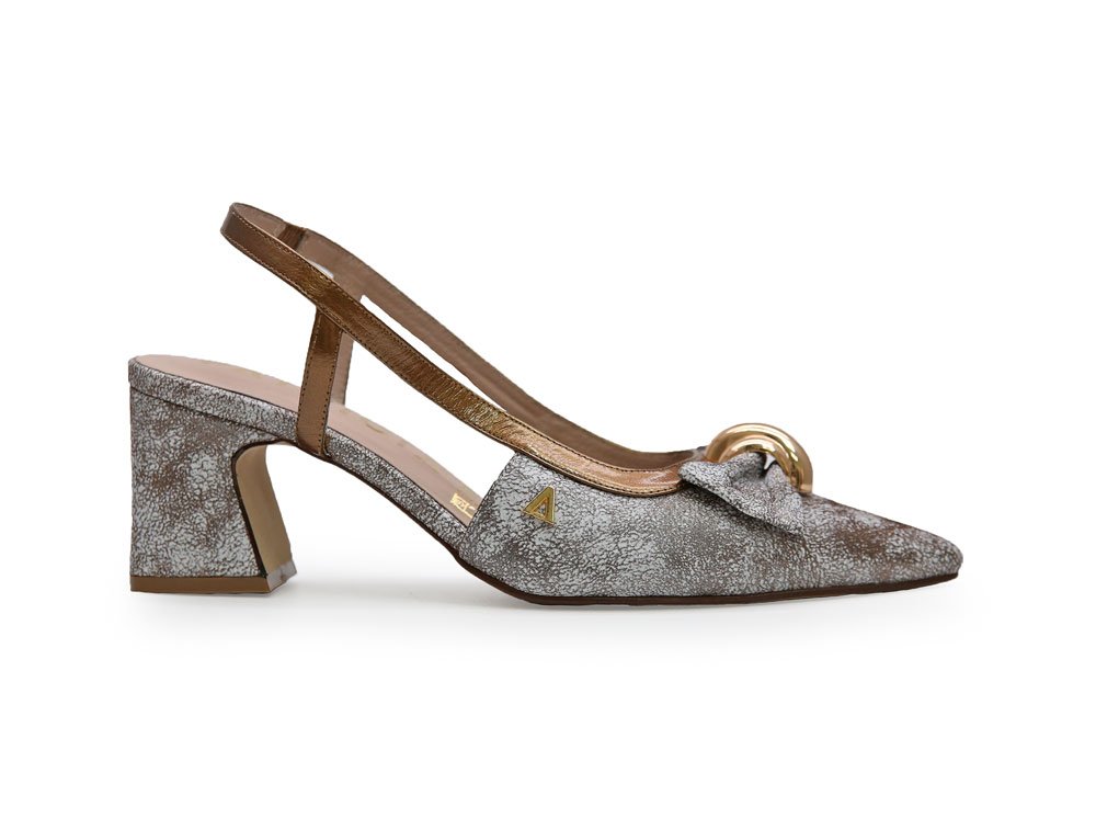 Sandalia en cuero cobre