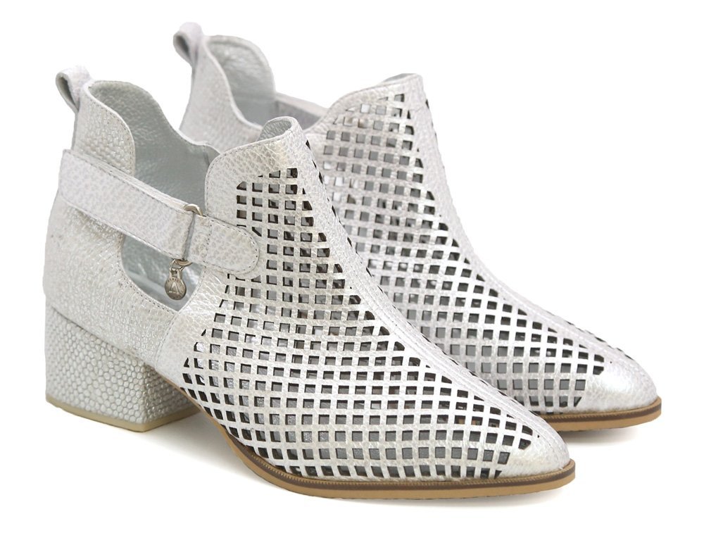 Alternative view of Botin en cuero plata