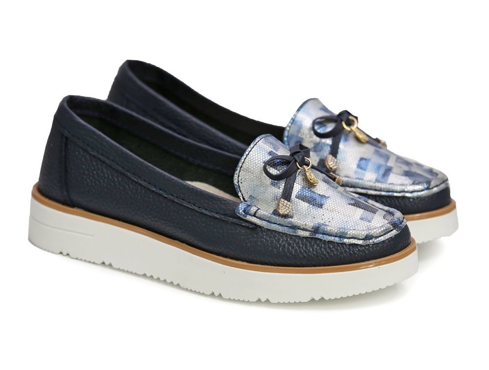 Alternative view of Mocasin en cuero azul