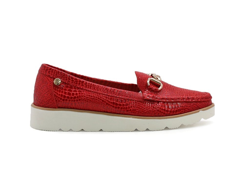 Mocasín en cuero rojo
