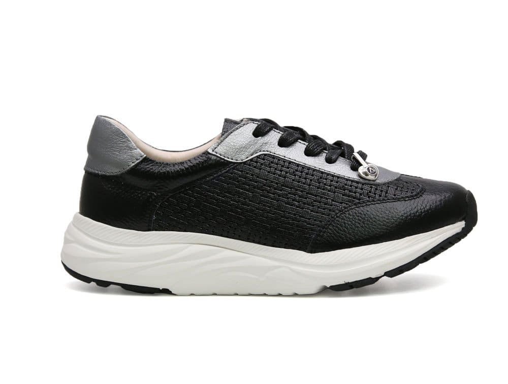 Tenis en cuero negro