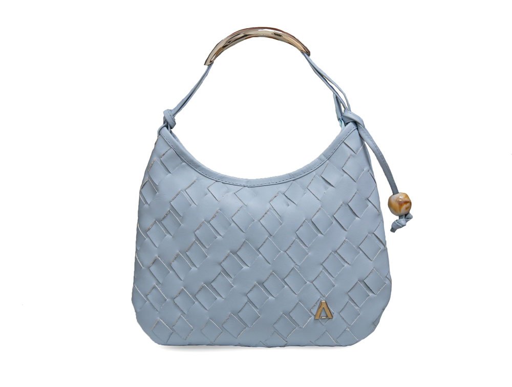 Bolso en cuero celeste