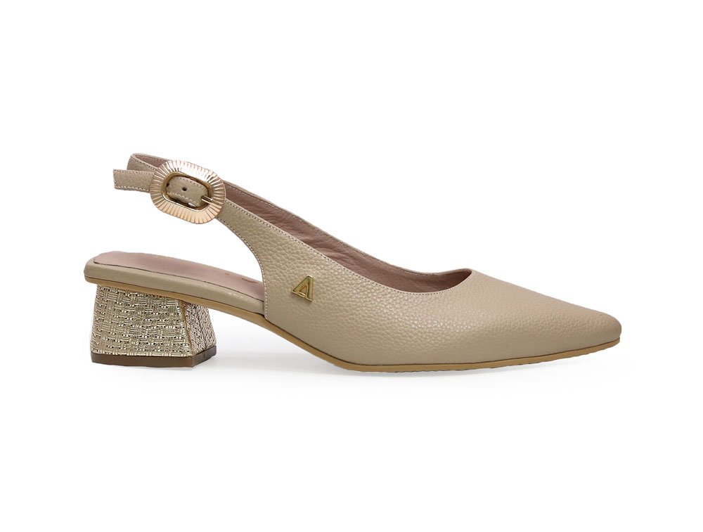 Zapatilla de tacon en cuero pardo
