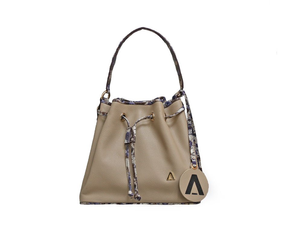 Bolso en cuero mocca