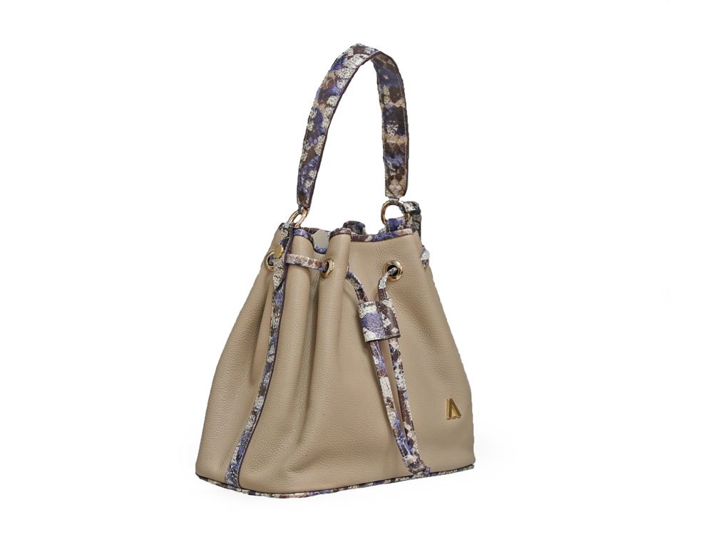 Alternative view of Bolso en cuero mocca