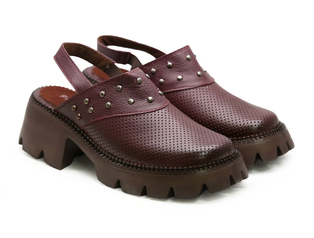 Alternative view of Zueco en cuero vinotinto