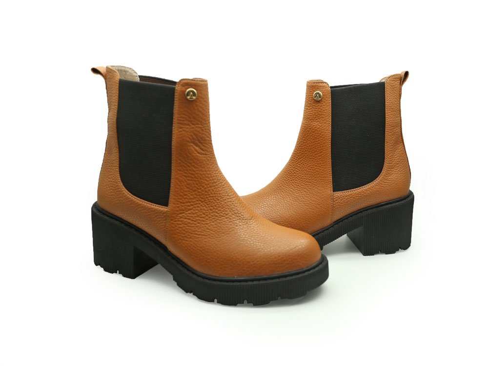 Alternative view of Botin en cuero miel