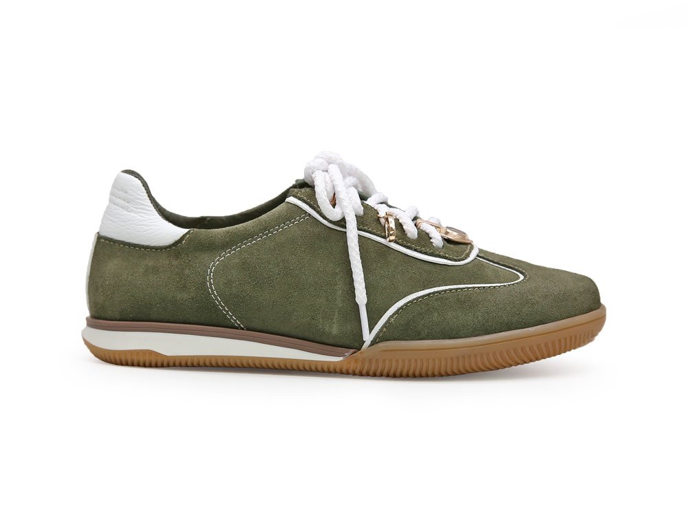 Tenis en cuero verde