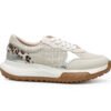 Tenis en cuero blanco