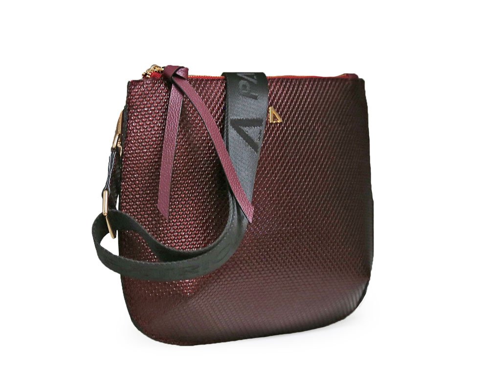 Alternative view of Bolso en cuero vinotinto