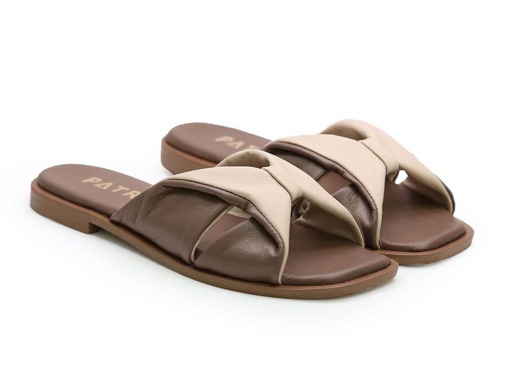 Alternative view of Sandalia en cuero beige