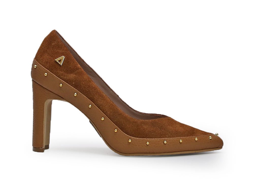 Zapatilla de tacon en cuero miel