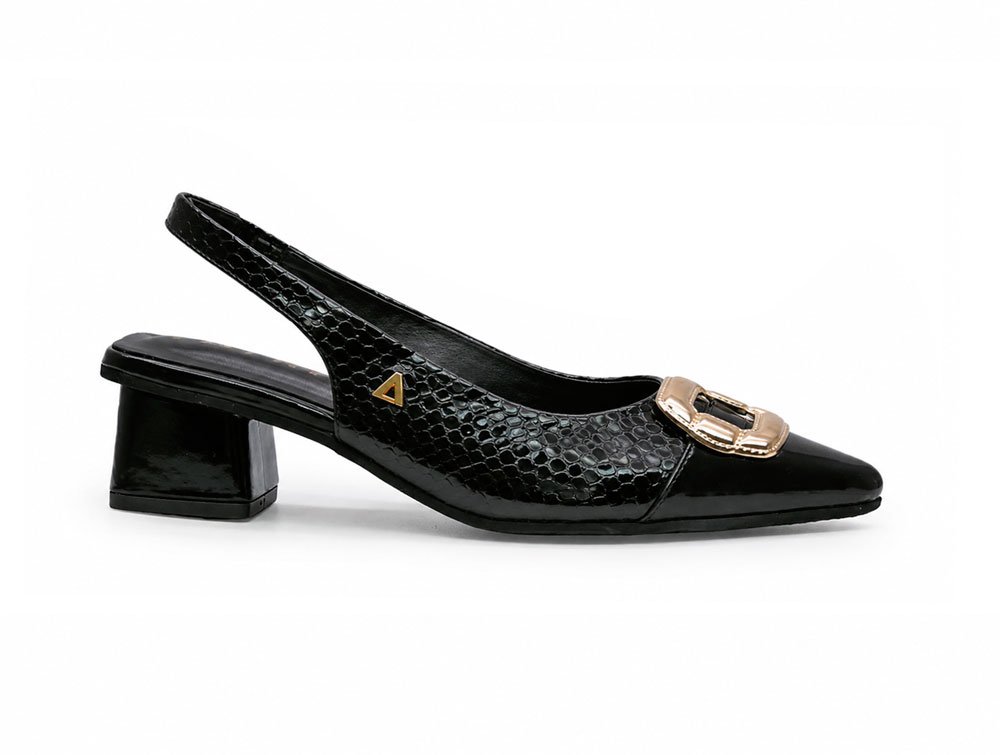 Zapatilla de tacon en cuero negro