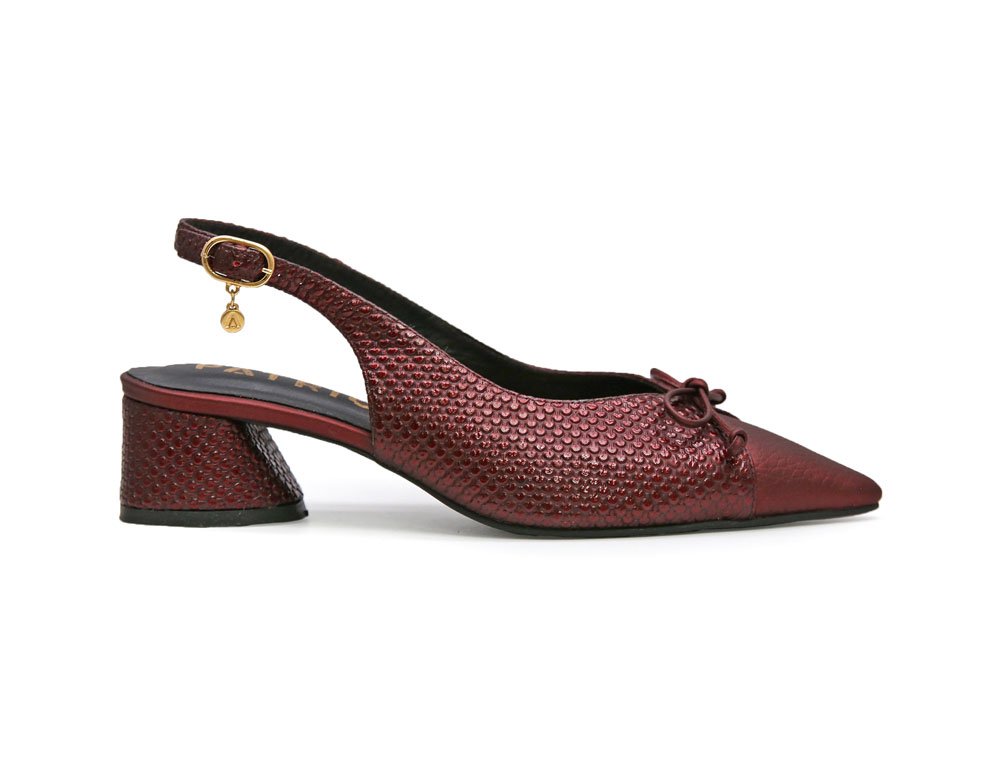 Zapatilla de tacon en cuero ciruela